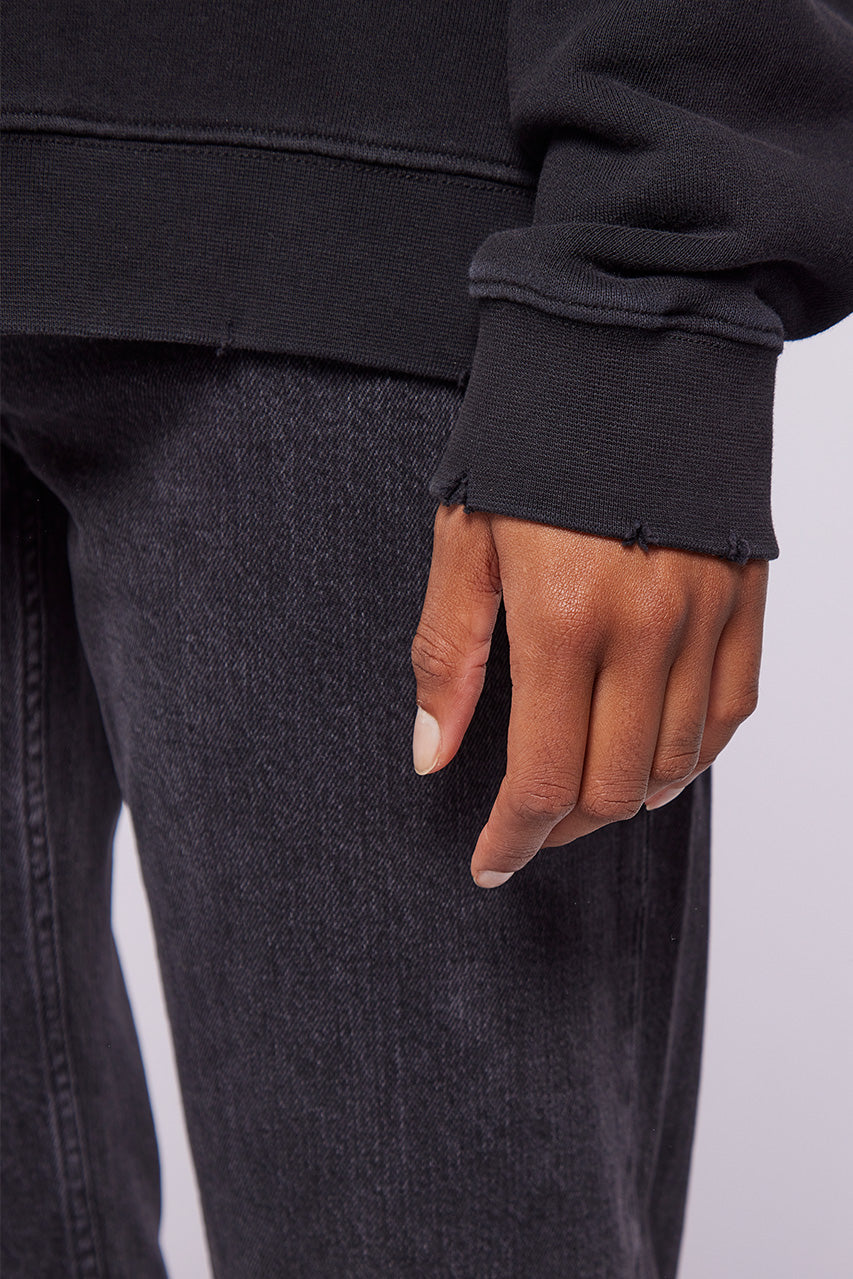 68 | THE VINTAGE CREWNECK | VINTAGEBLACK