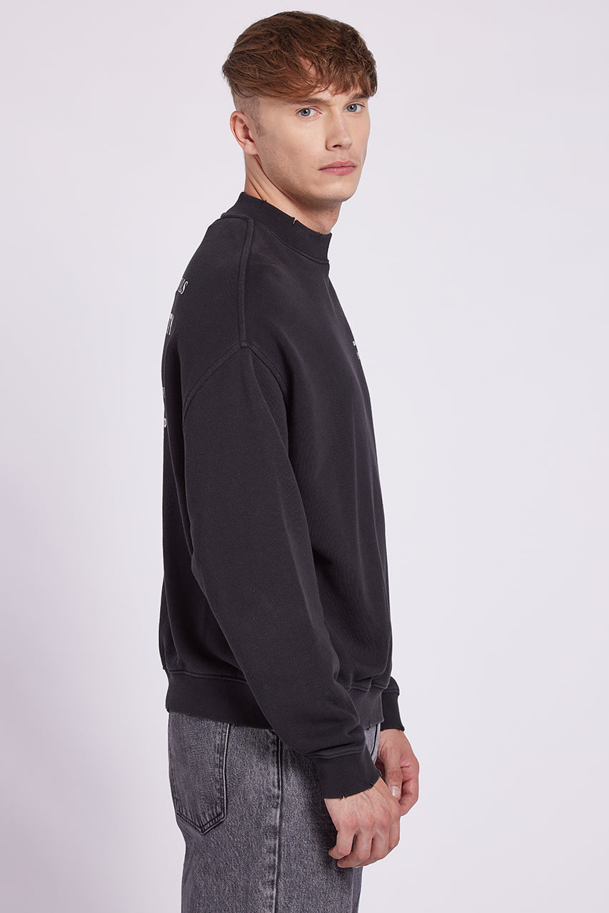 68 | THE VINTAGE CREWNECK | VINTAGEBLACK GOLDGARN DENIM
