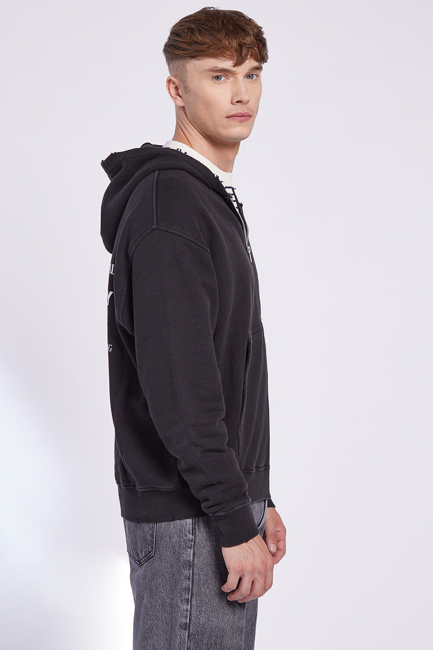 68 I THE VINTAGE ZIPPER | VINTAGEBLACK