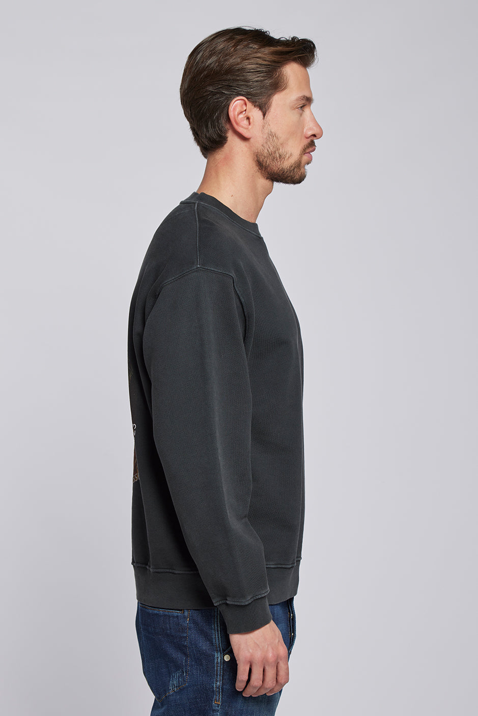68 | THE VINTAGE QUEEN CREWNECK | VINTAGEBLACK GOLDGARN DENIM
