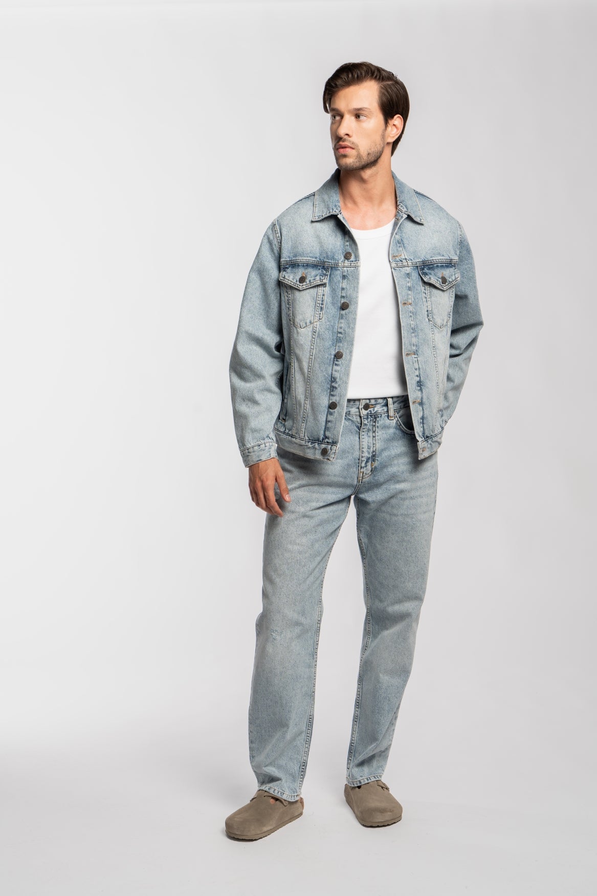 68 | THE CLASSIC JACKET | LIGHTBLUE