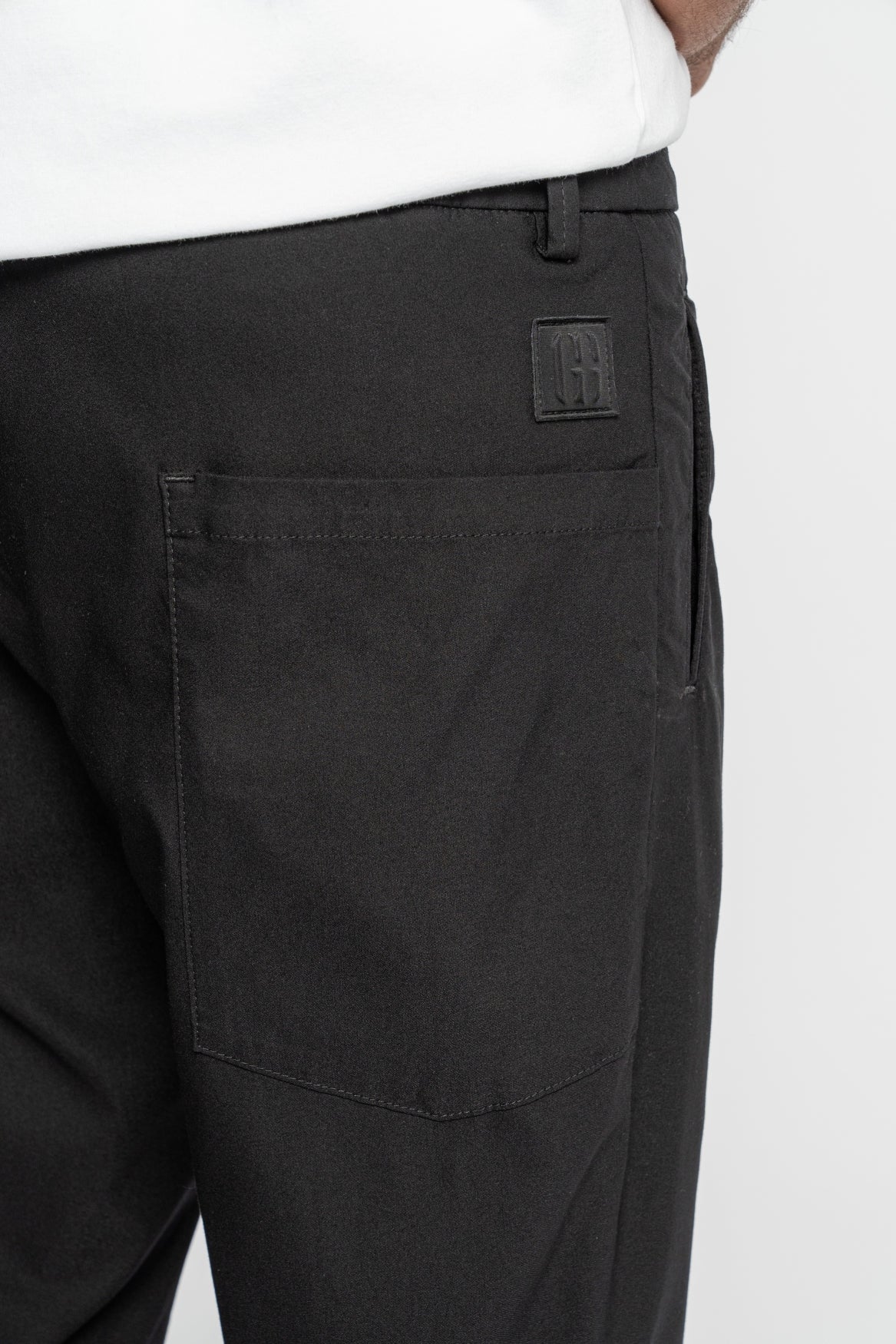 NECKARSTADT | RELAXED FIT | BLACK GOLDGARN DENIM
