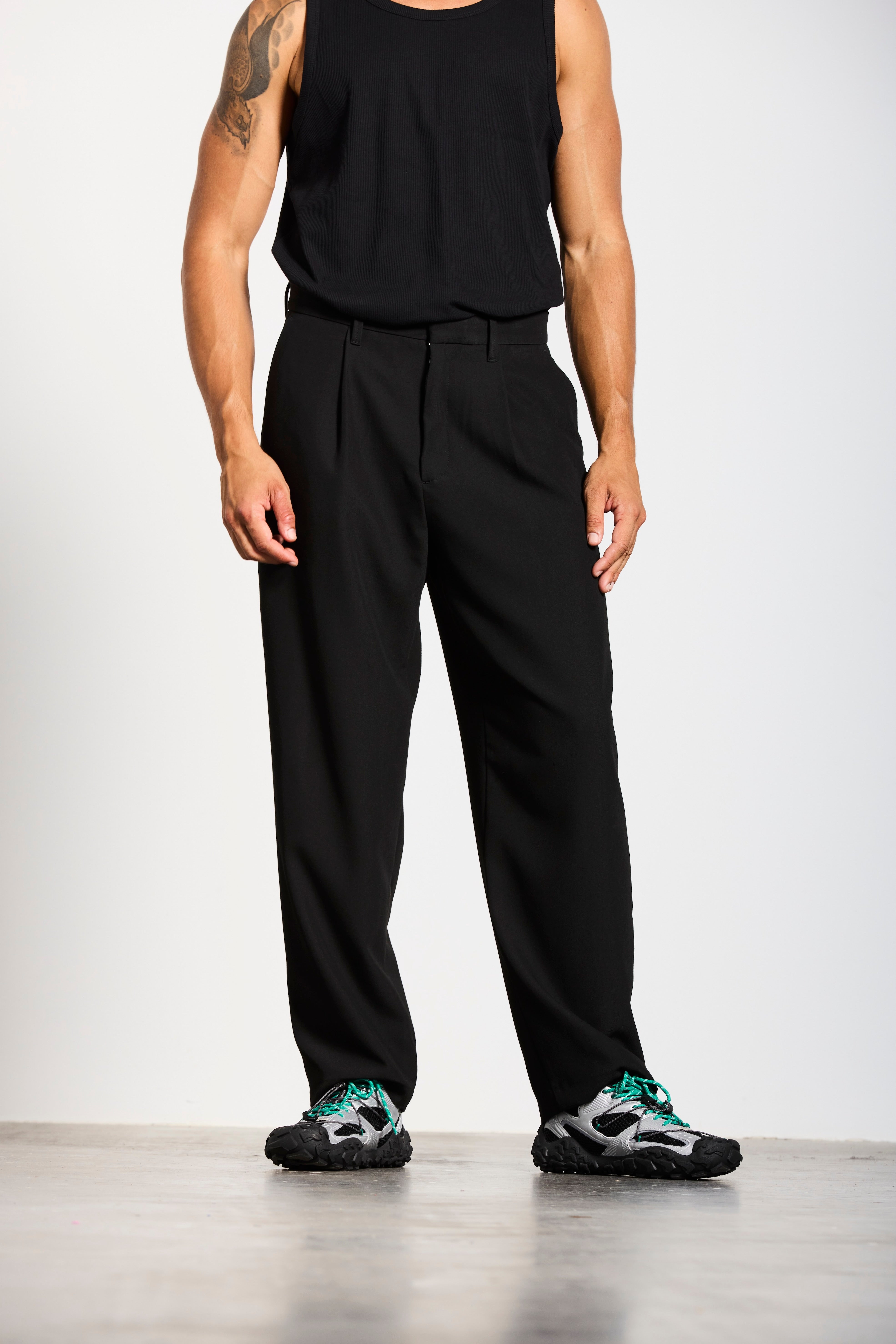 PARADEPLATZ | LOOSE FIT | BLACK GOLDGARN DENIM