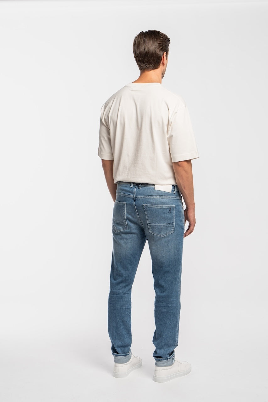 U2 | TAPERED FIT | LIGHTBLUE GOLDGARN DENIM