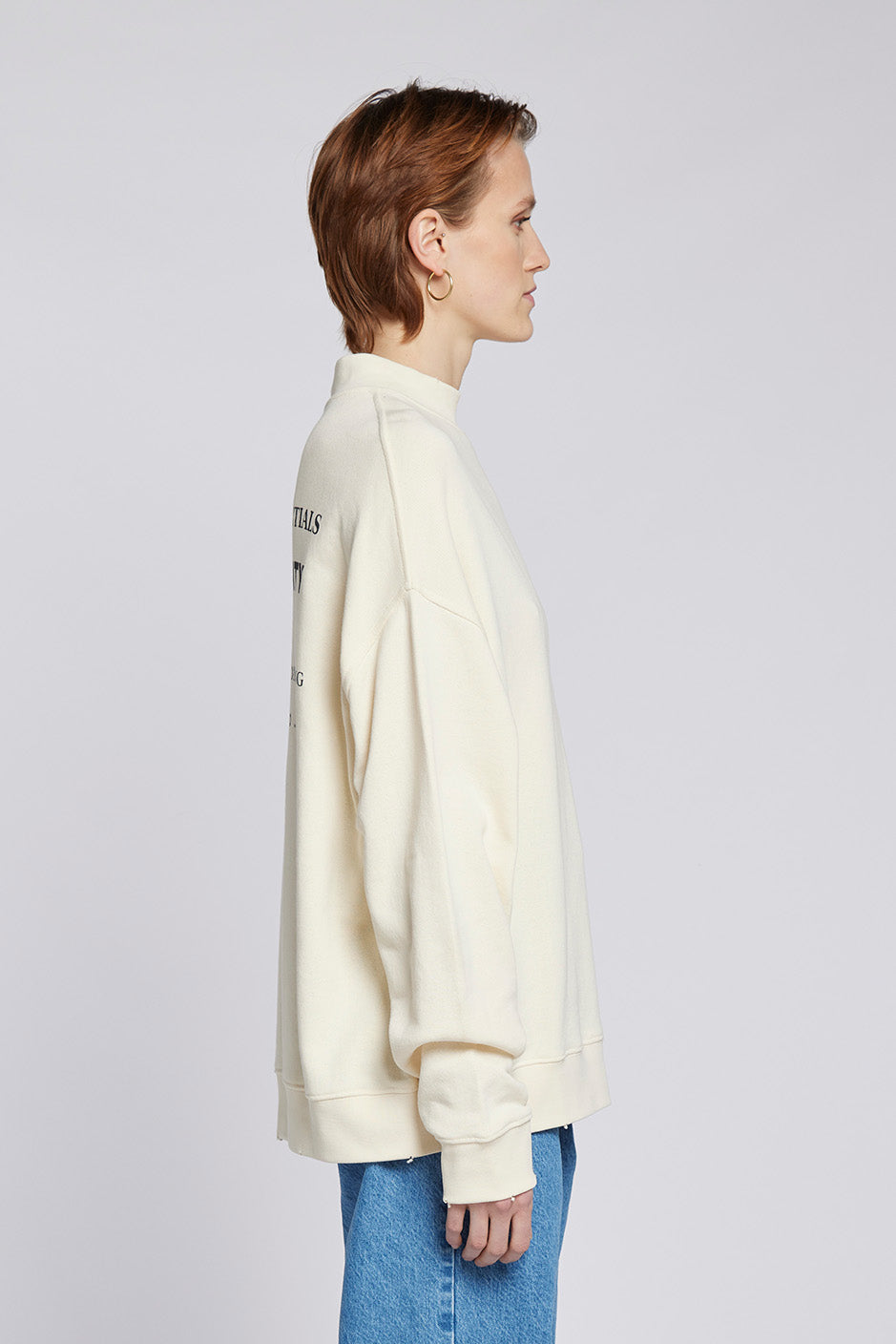68 | THE VINTAGE CREWNECK | OFFWHITE