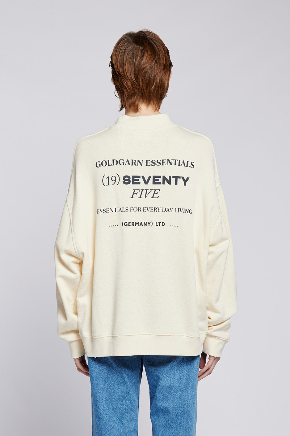 68 | THE VINTAGE CREWNECK | OFFWHITE