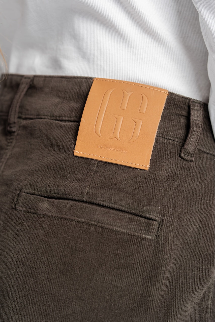 PFINGSTBERG | SLOUCHY | BROWN