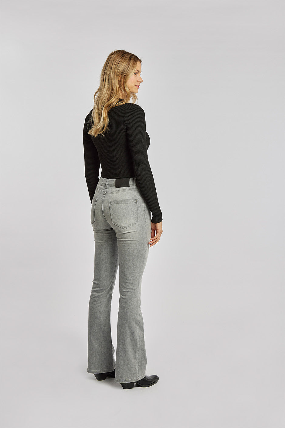 LINDENHOF | NEW FLARE FIT | LIGHTGREY