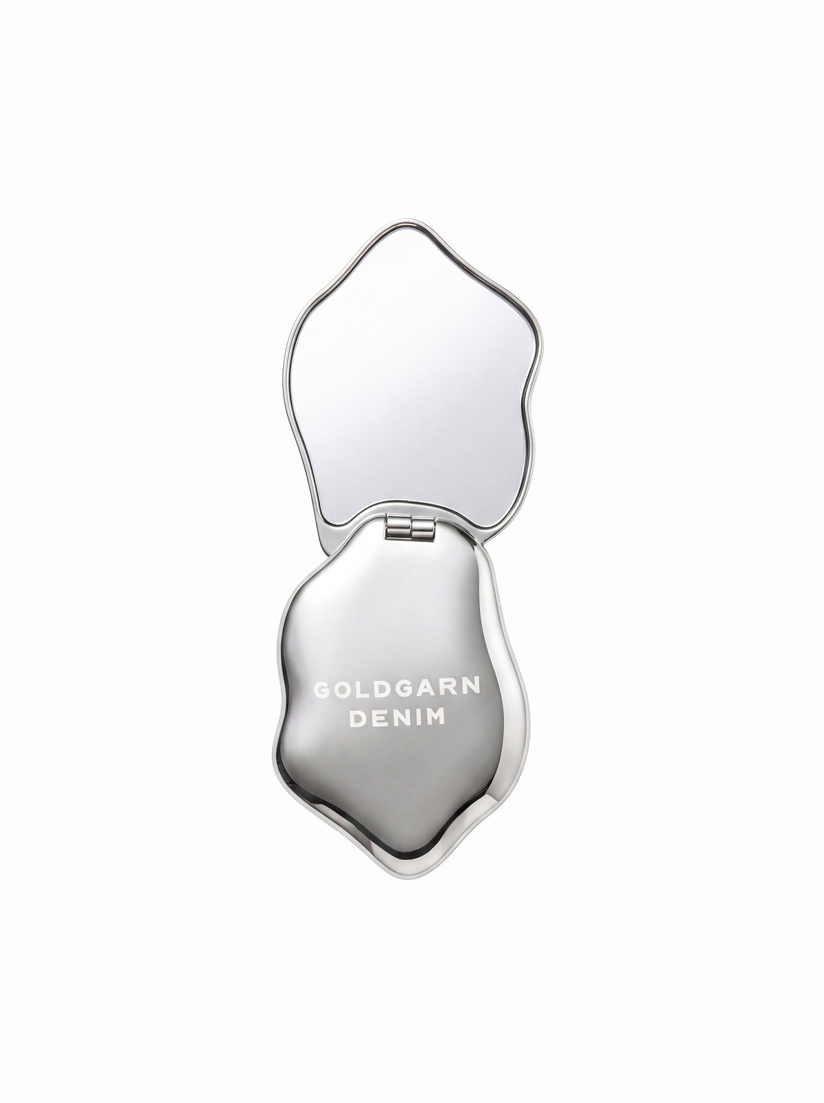 68|THE SCULPTURAL MIRROR | SILVER