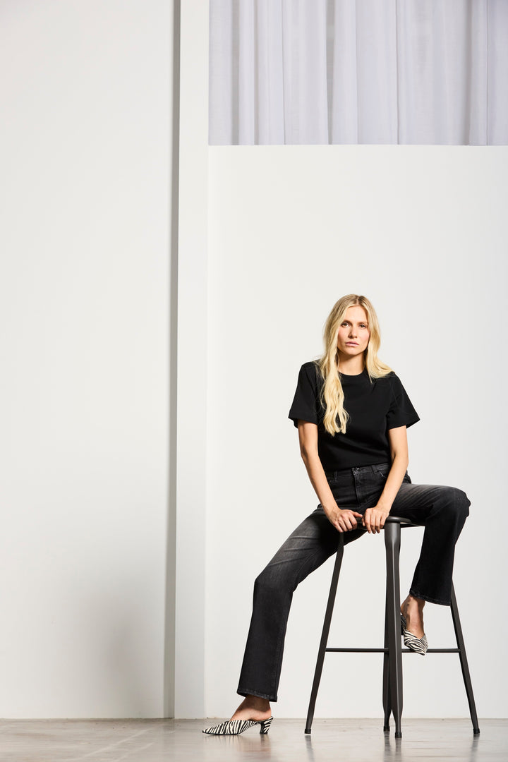 LINDENHOF | NEW FLARE FIT | BLACK GOLDGARN DENIM