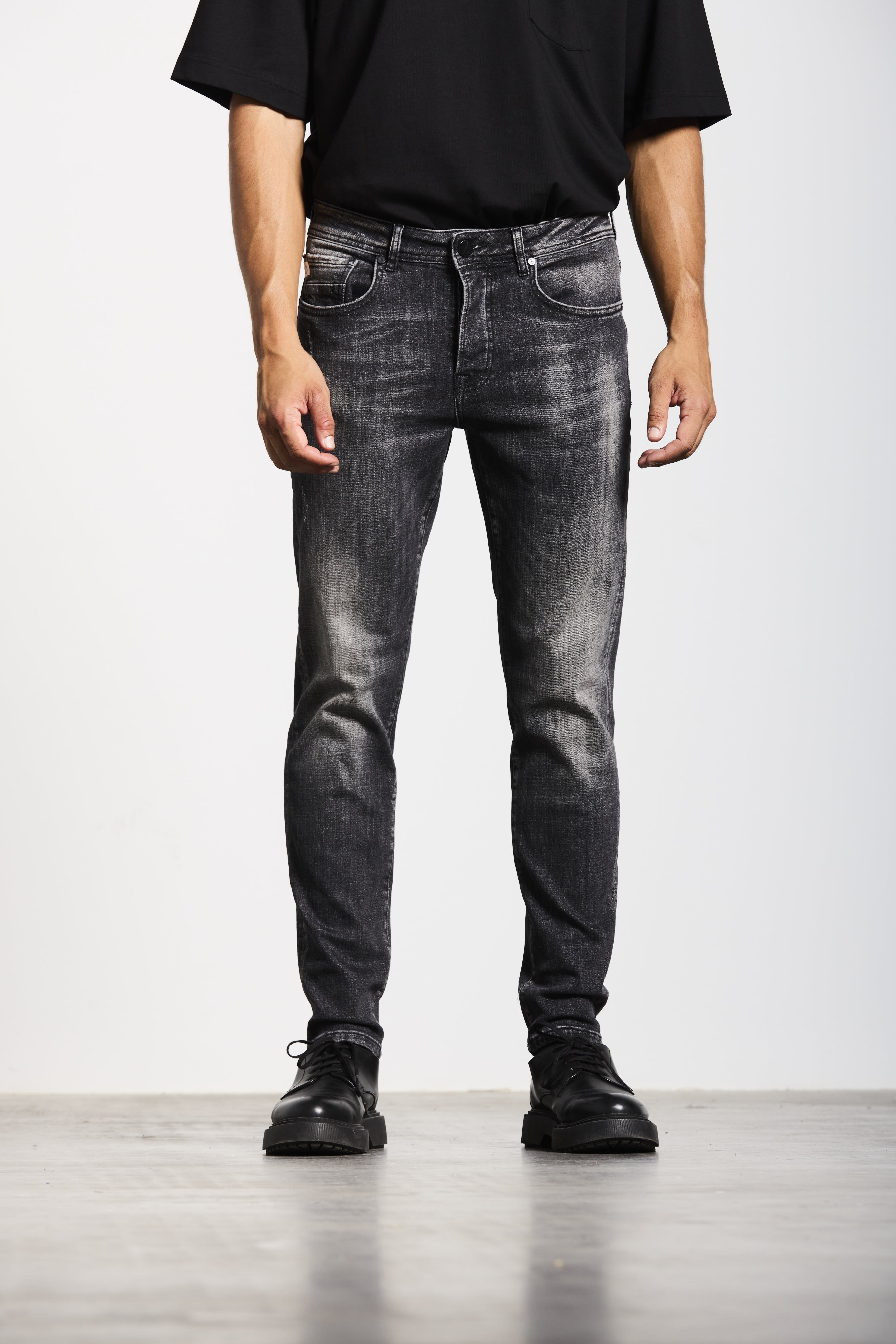 U2 | TAPERED FIT | VINTAGEBLACK