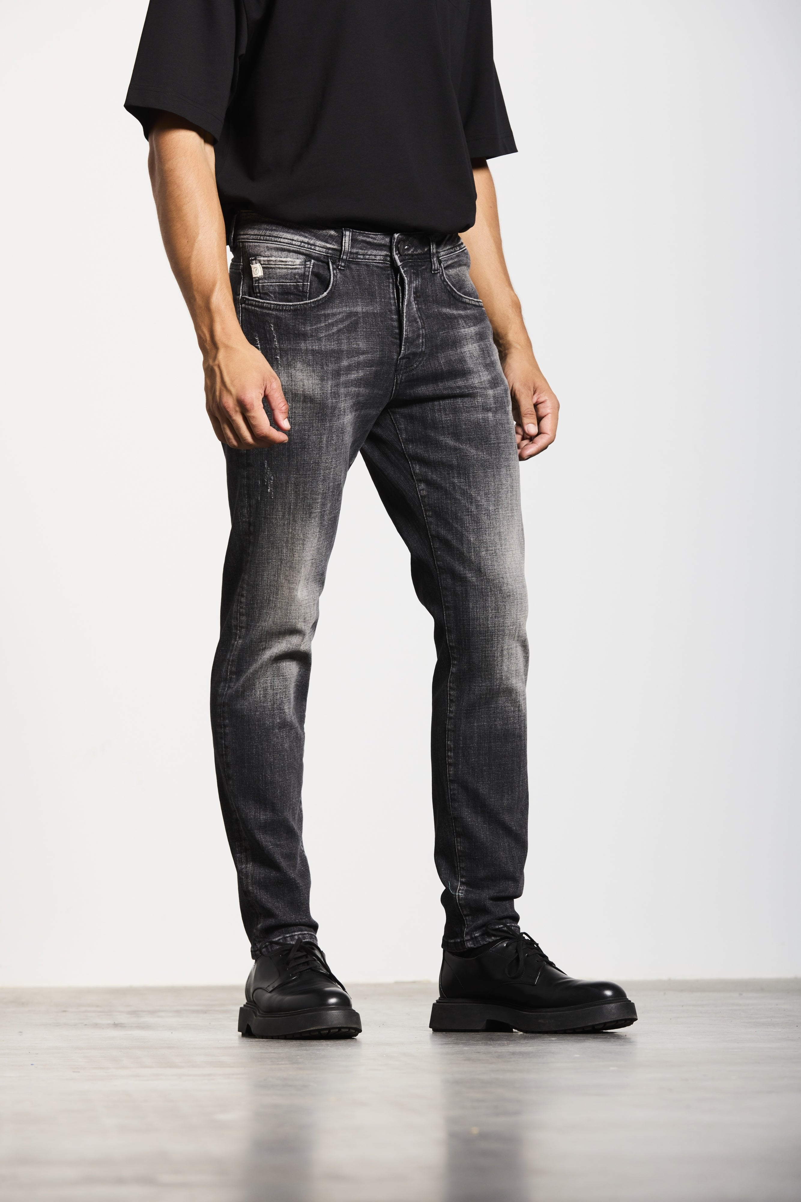 U2 | TAPERED FIT | VINTAGEBLACK