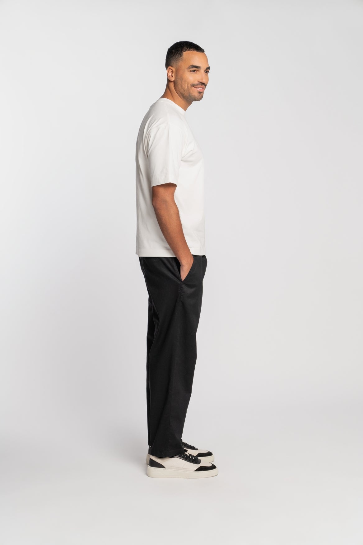 S1 | RELAXED FIT | BLACK