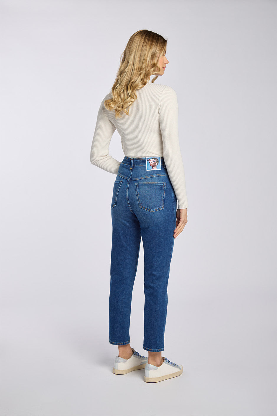 Q4 | STRAIGHT | MIDBLUE