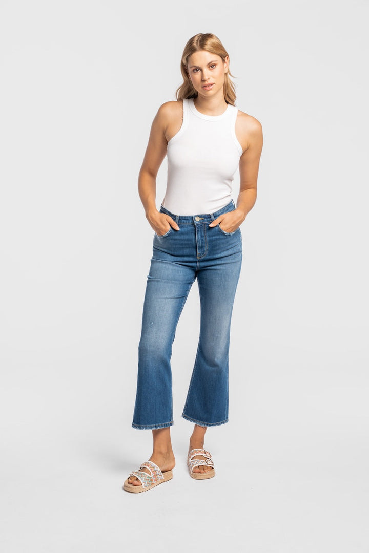 LUISENPARK | CROPPED FLARE | MIDBLUE GOLDGARN DENIM